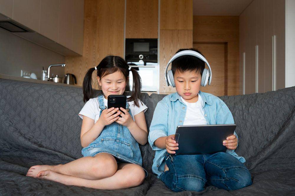 kids with devices