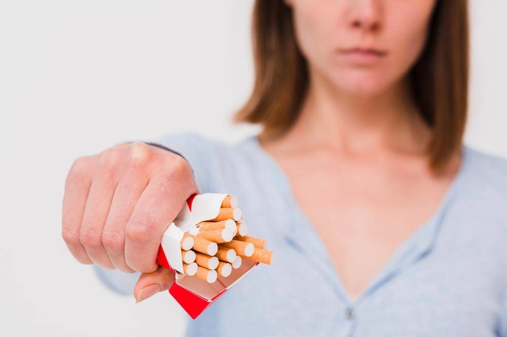 Alasan Harus Berhenti Merokok Jika Ingin Menjalani Program Hamil (1).jpg