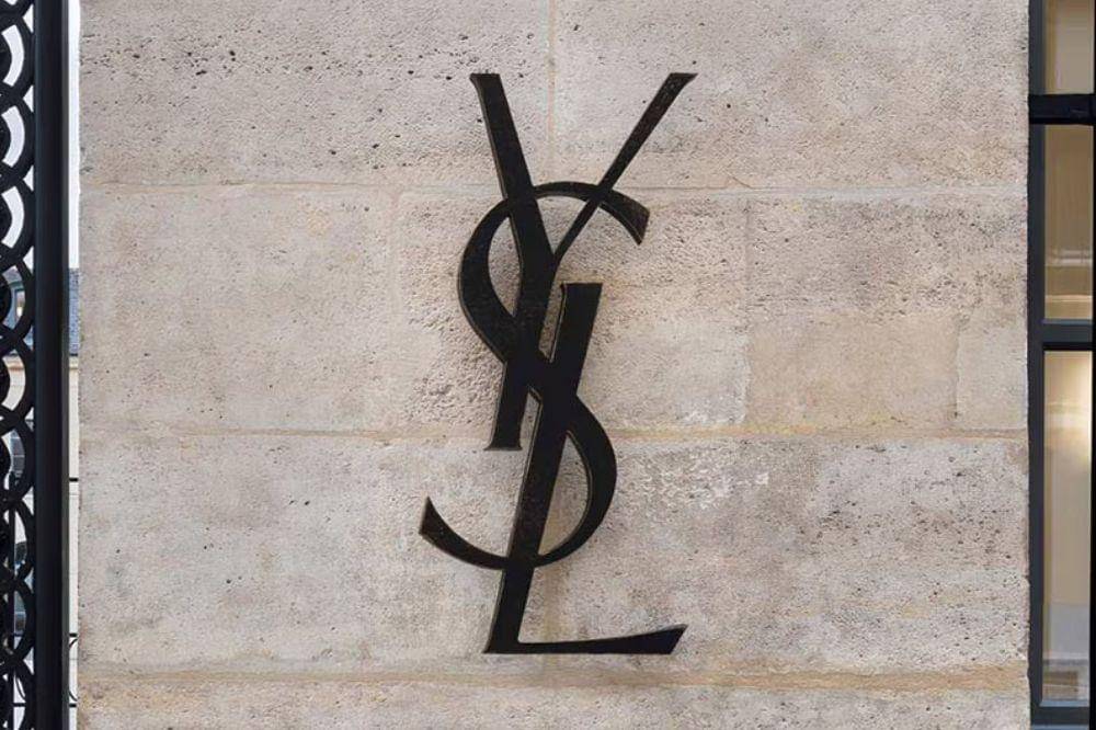 4 Singkatan dan Arti dari Brand Fashion Terkenal, Sudah Tahu?