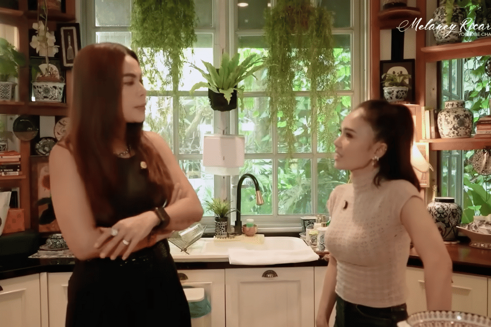 5 Foto Dapur di Rumah Yuni Shara, Bergaya British yang Homey