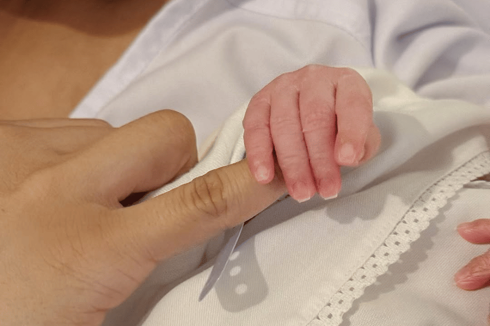 Instagram.com/eri.carl 