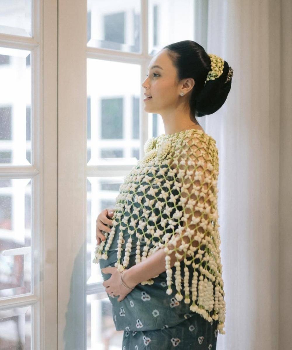 Potret Perjalanan Anggika Bolsterli Sebelum Hamil hingga Melahirkan (5).jpg