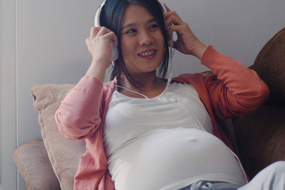 ⁠Putar Musik saat Persalinan, Ini Efek Positifnya untuk Mama!