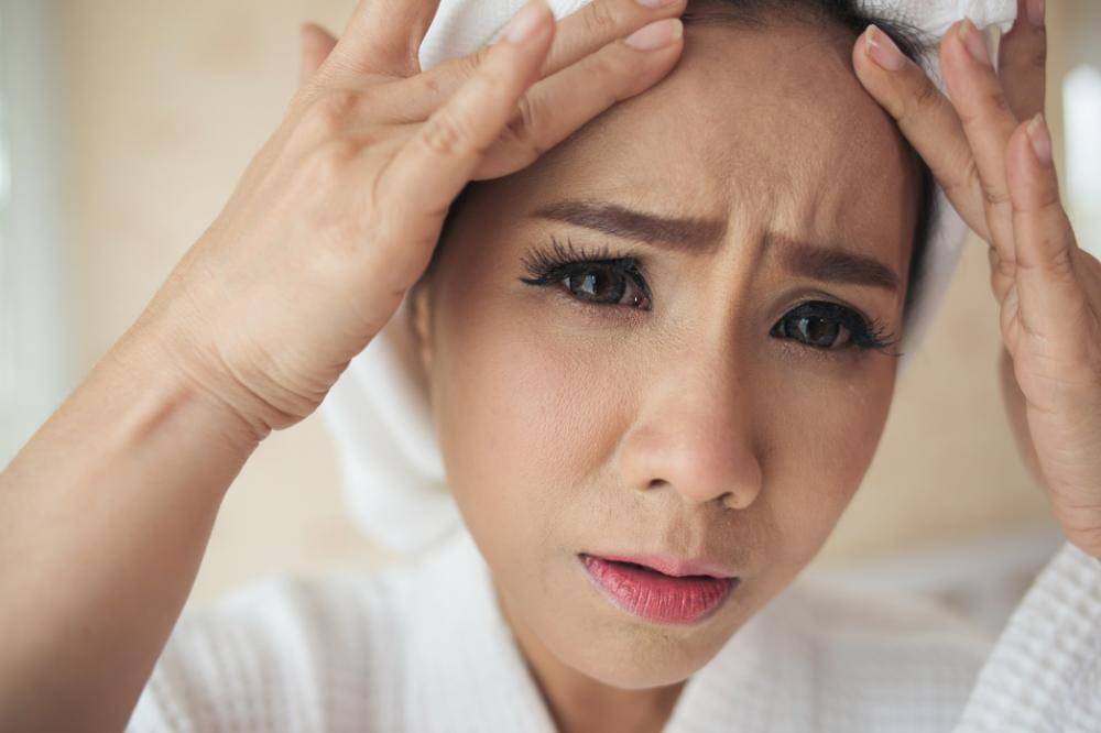 Cara Menghilangkan Kerutan di Dahi.jpg