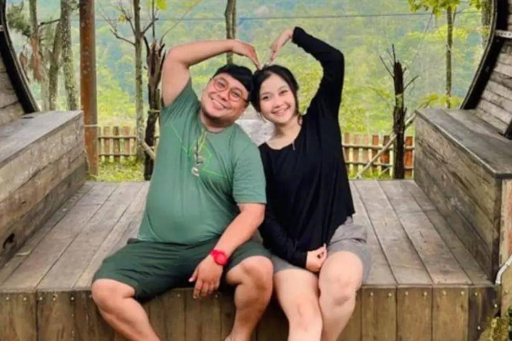 8 Artis Cerai Tahun 2025