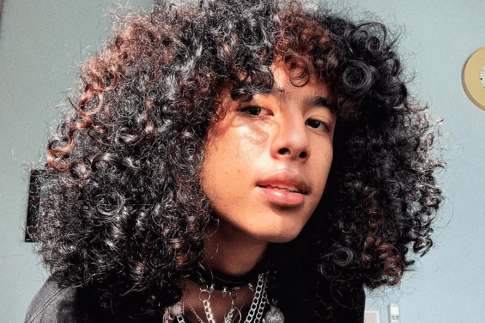 Fakta Anak Pertama Dee Lestari