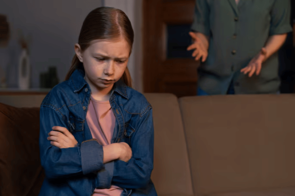 7 Dampak Buruk Sering Memarahi Anak, Mengganggu Otak hingga Kesehatan!