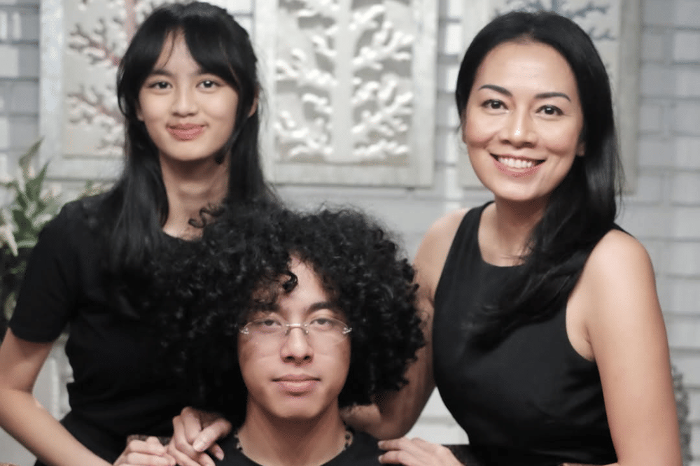 Fakta Anak Pertama Dee Lestari