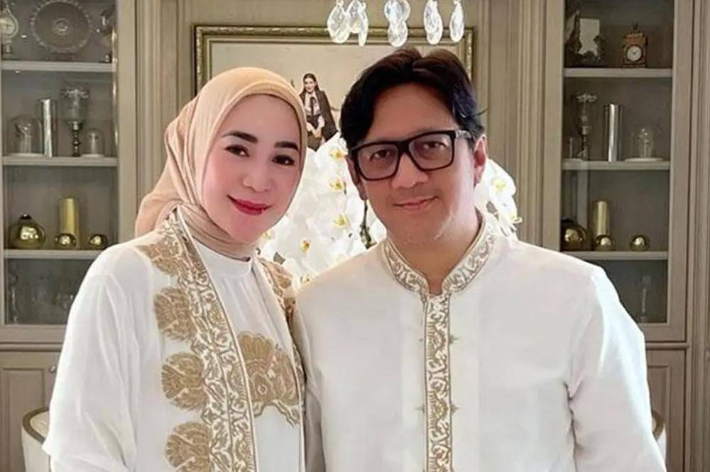 8 Artis Cerai Tahun 2025