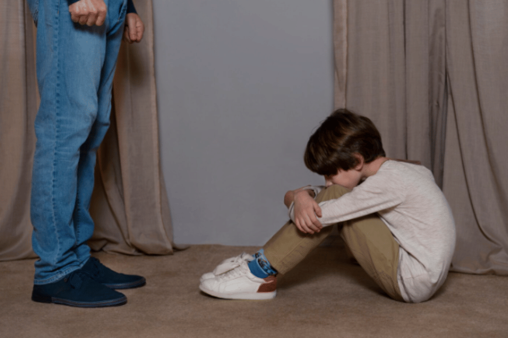 7 Dampak Buruk Sering Memarahi Anak, Mengganggu Otak hingga Kesehatan!