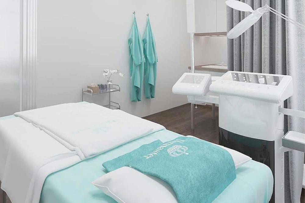 Rekomendasi Klinik Kecantikan di PIK yang Bisa Mama Coba (2).jpg