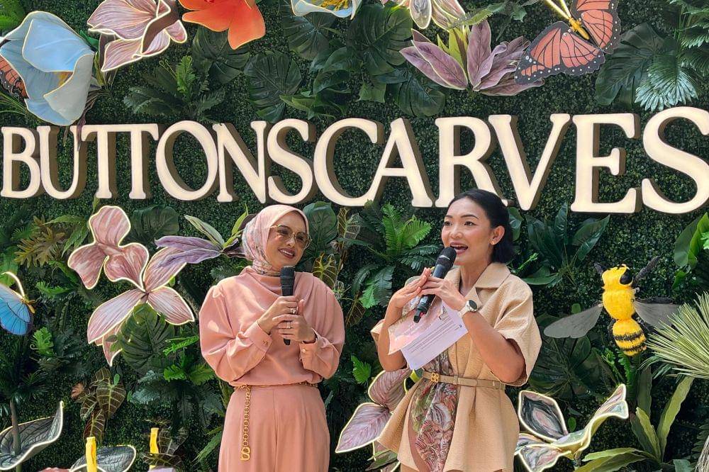 pop-up stire buttonscarves di urban forest cipete