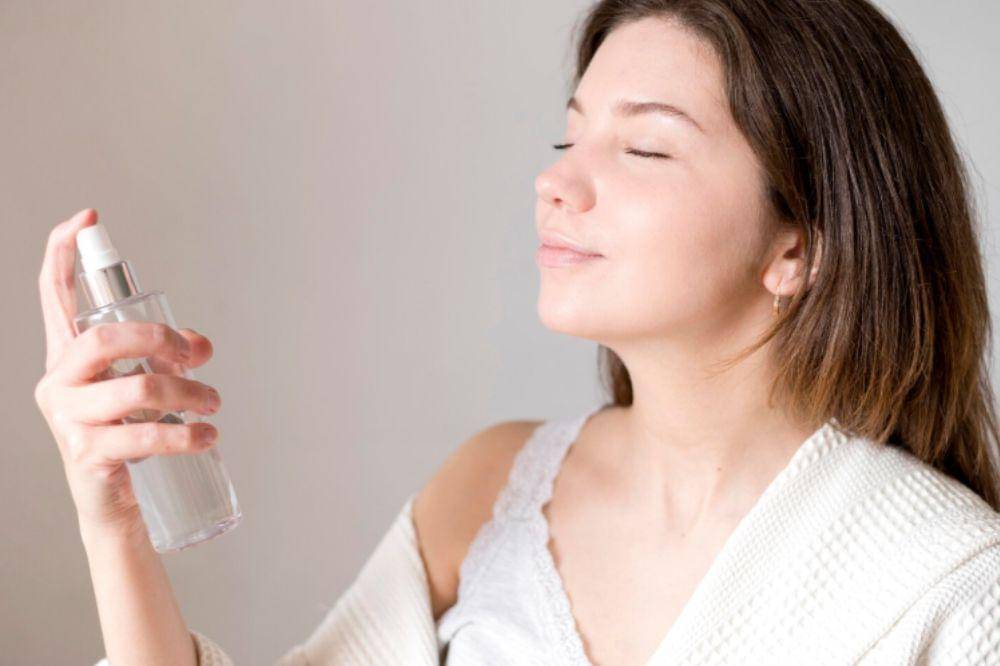 Tips Makeup di Kulit Berminyak dan Berjerawat agar Tahan Seharian