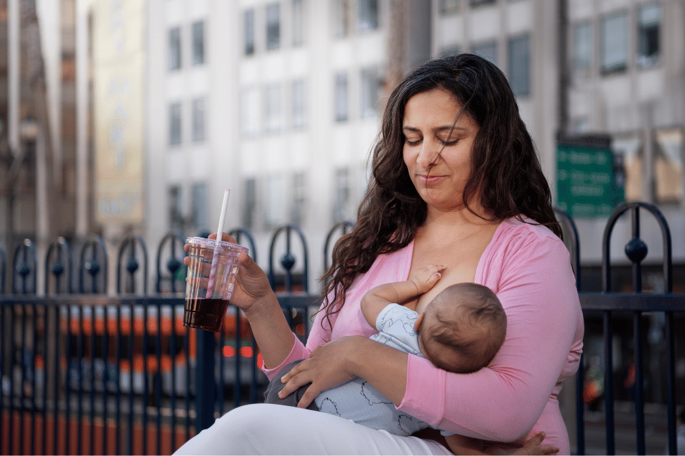 Rahasia Penting untuk Mama Agar Nyaman Menyusui di Tempat Umum.png