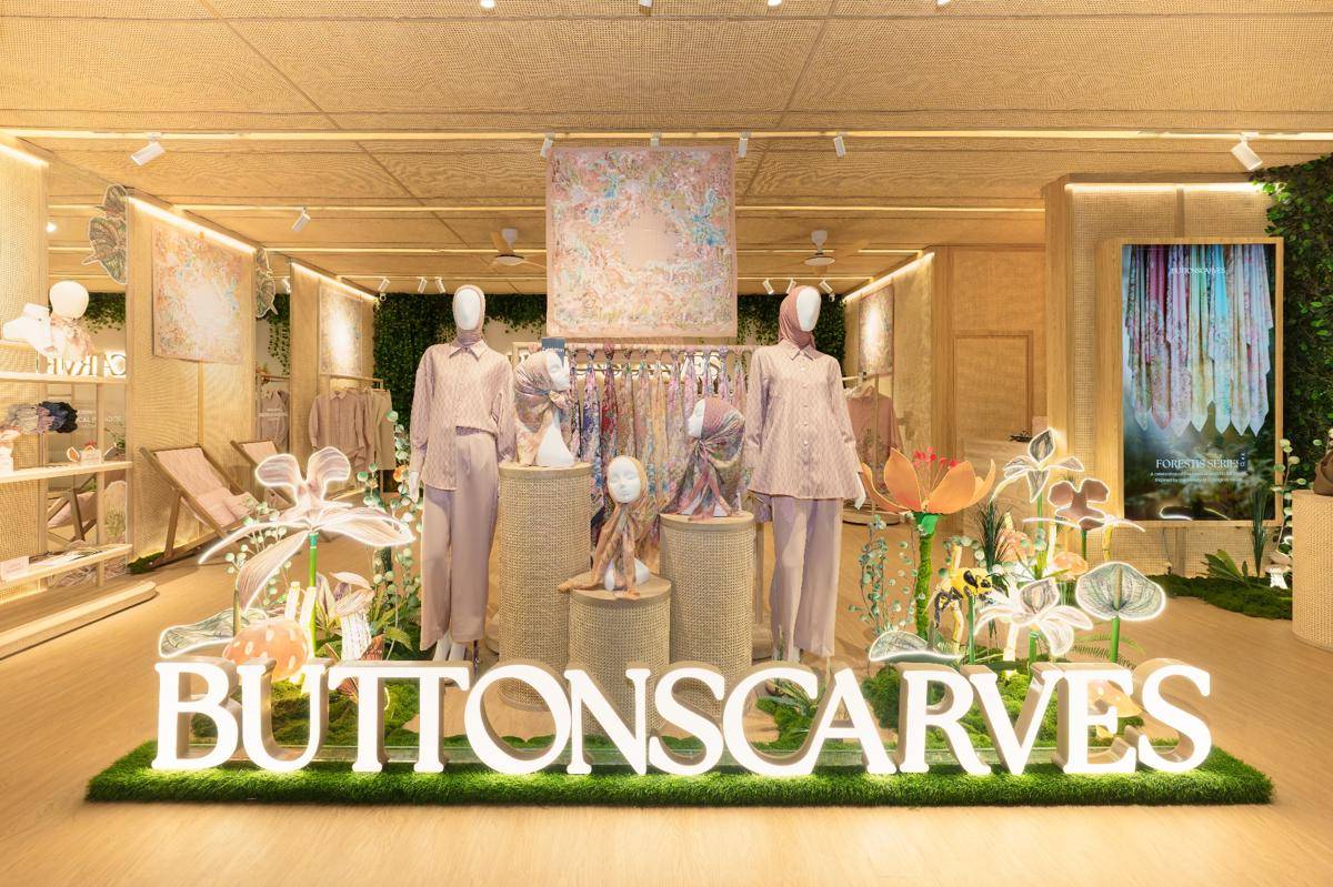 pop-up stire buttonscarves di urban forest cipete