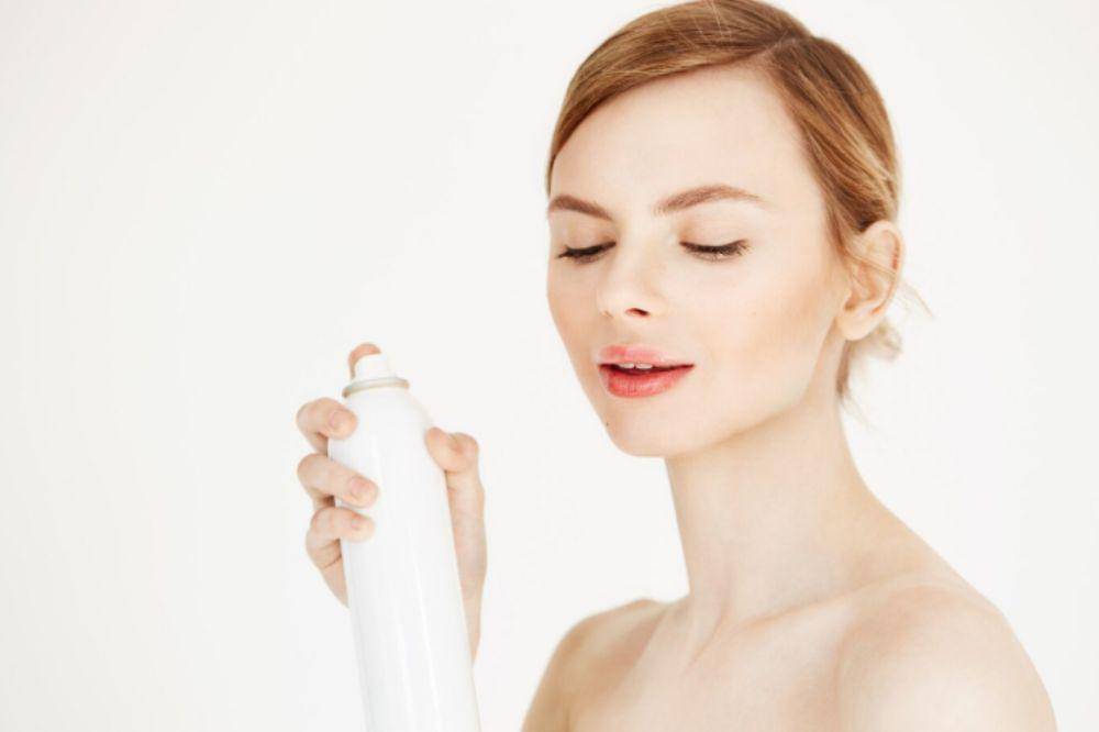 Tips Makeup di Kulit Berminyak dan Berjerawat agar Tahan Seharian