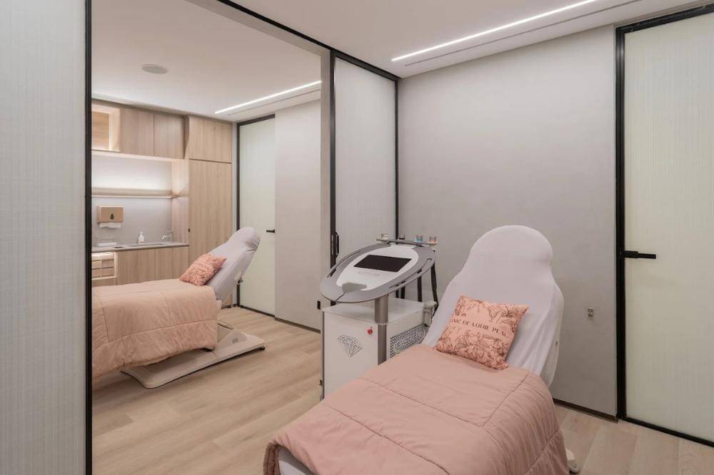 Rekomendasi Klinik Kecantikan di PIK yang Bisa Mama Coba (1).jpg