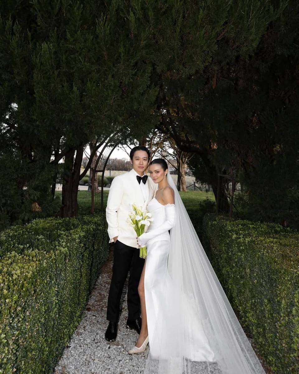 Potret pernikahan Amanda Rawles dan Adriel Susanteo