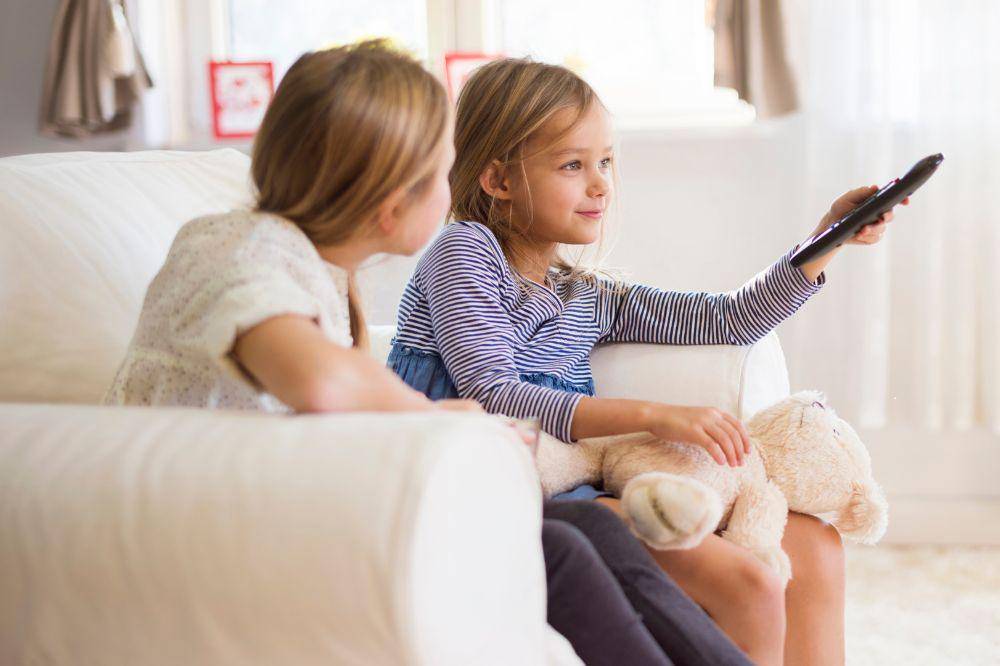 Kids watching tv