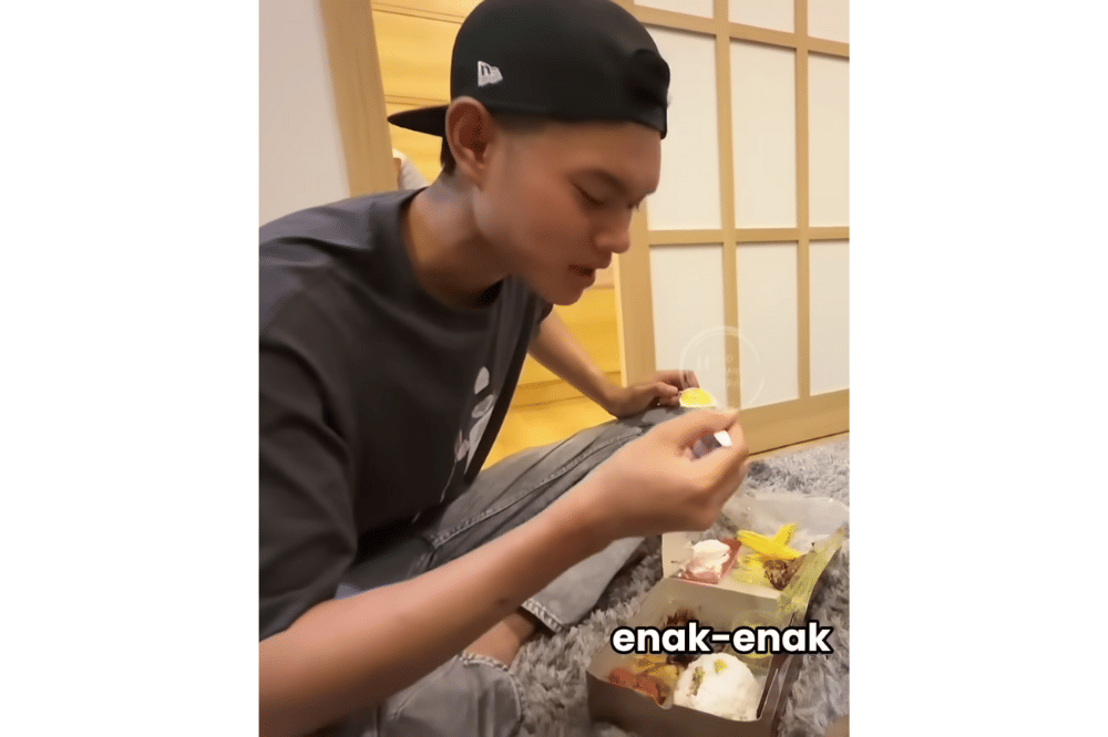 Youtube.com/ueno_family 