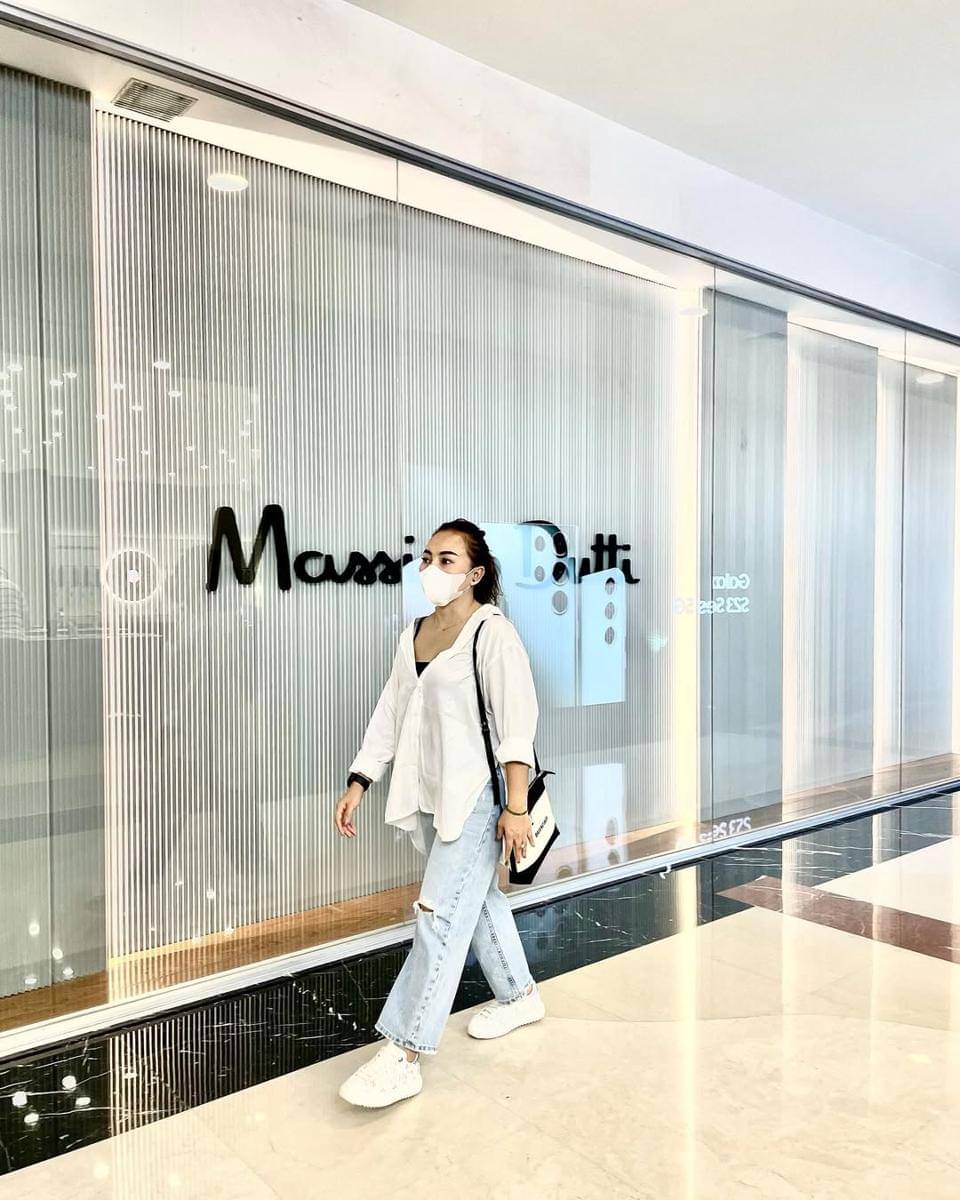 OOTD Kasual Sampai Formal ala Mpok Alpa (instagram.com/nina_mpokalpa)