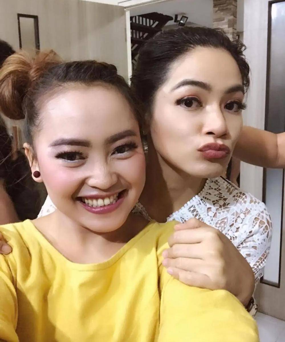 Foto Kenangan Mpok Alpa bareng Artis