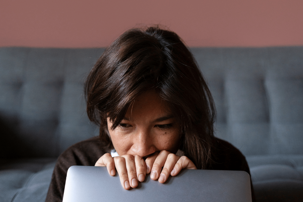 Tanda Cinta Bertepuk Sebelah Tangan