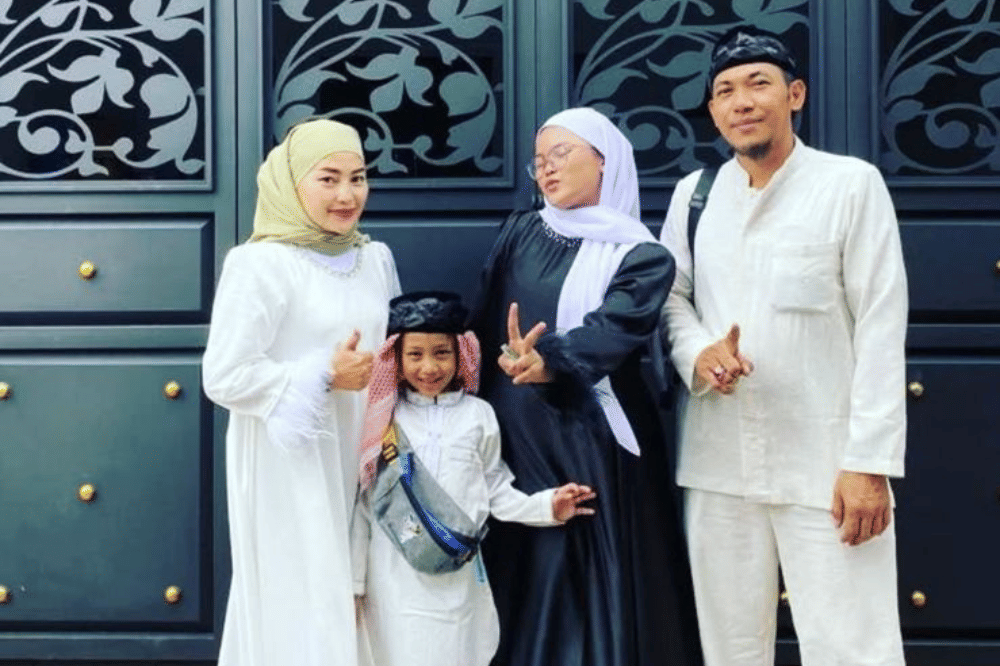 Siapa Suami Mpok Alpa Ini Sosok Ajie Darmaji