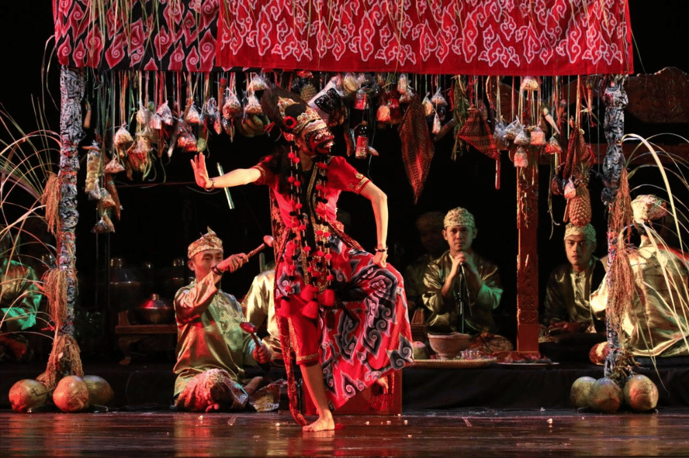 Pertunjukkan seni tradisional