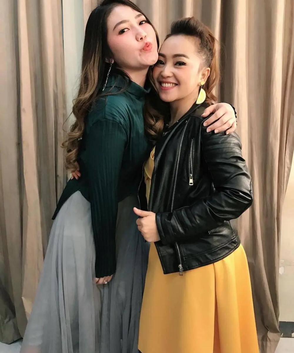 Foto Kenangan Mpok Alpa bareng Artis