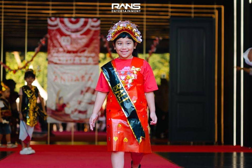 sus rini fashion show