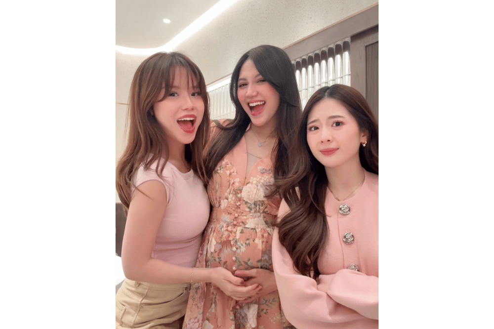 Instagram.com/shazhaniaa