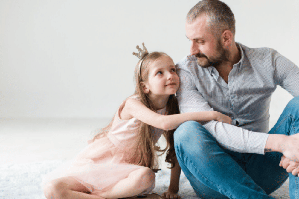 5 Respons Papa untuk Pertanyaan “Aku Cantik Nggak?” dari Anak Perempuan