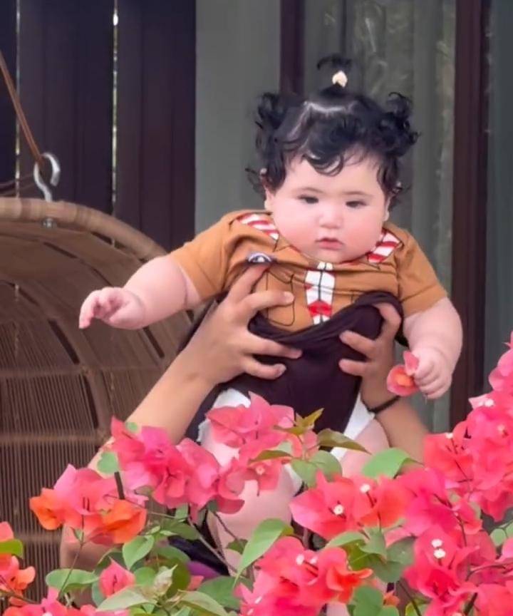 Gia Anak Jessica Iskandar Pakai Baju Pramuka 2.jpg