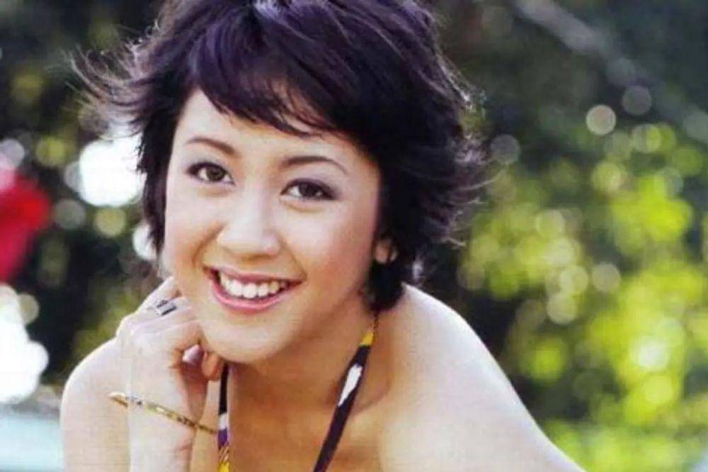 Sherina Munaf rambut pendek