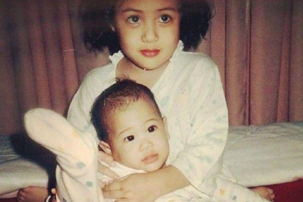 Sherina Munaf dan Vira Munaf kecil