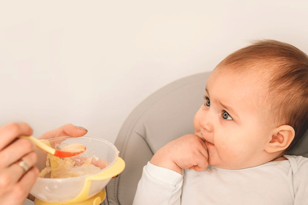 Cara mengatasi sariawan pada bayi.png