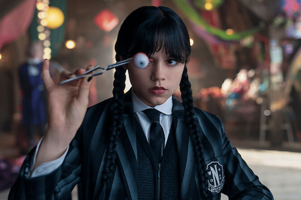 Apa itu FOBI Istilah Kekinian di Series Wednesday Season 2 (2).png