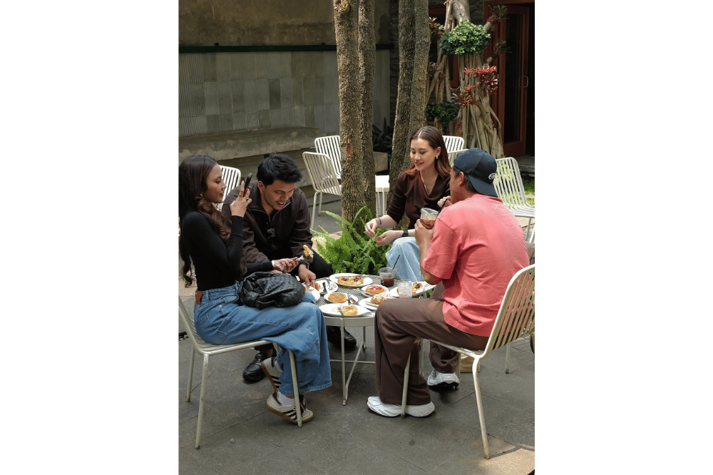 Instagram.com/thariqhalilintar