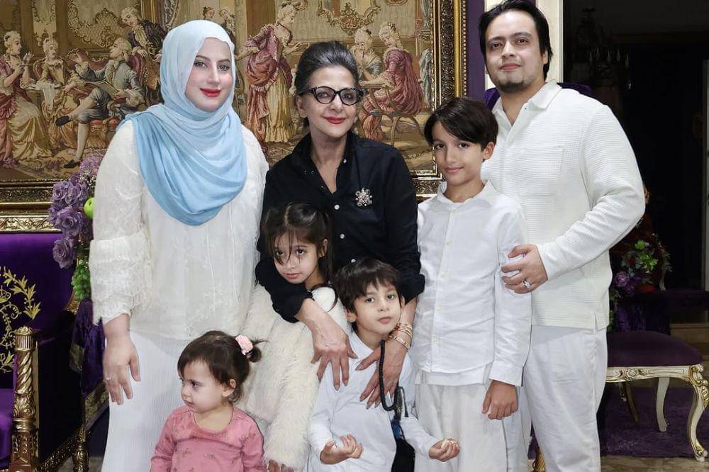 Fakta Tasyi Athasyia Surprise Ultah ke-61 Mama Ala