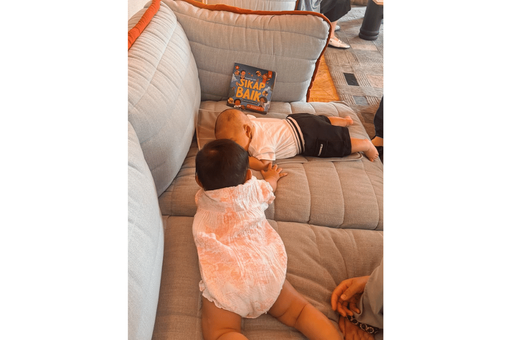 Potret Selina dan Arash Playdate di Bandung 4.png