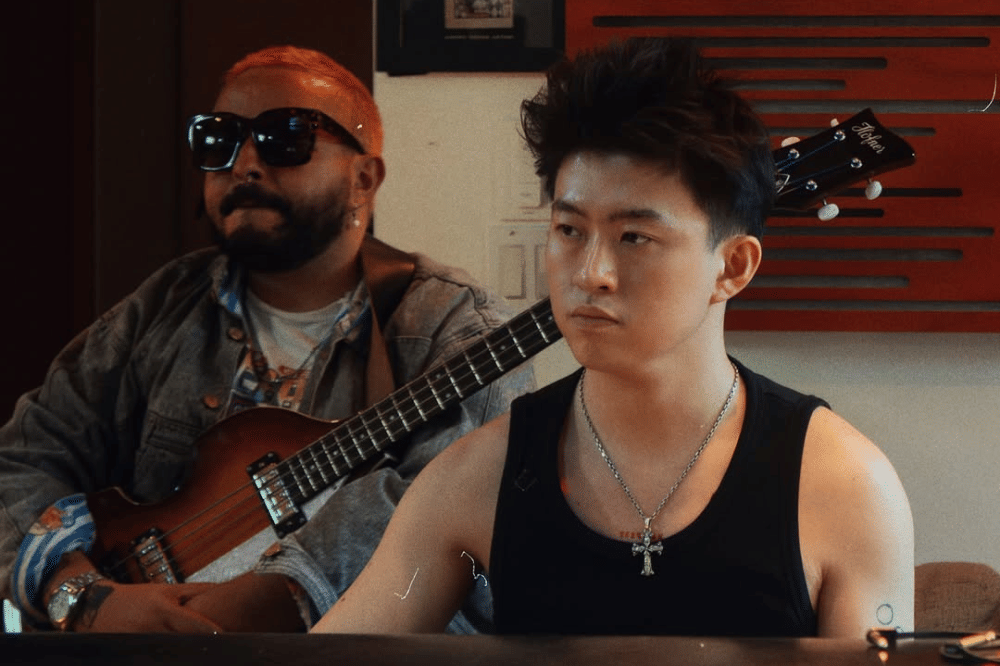 Lirik Lagu 'Senja' Rich Brian