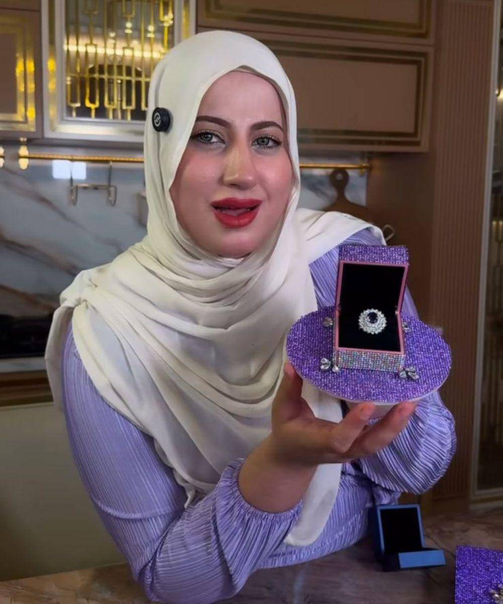 Fakta Tasyi Athasyia Surprise Ultah ke-61 Mama Ala