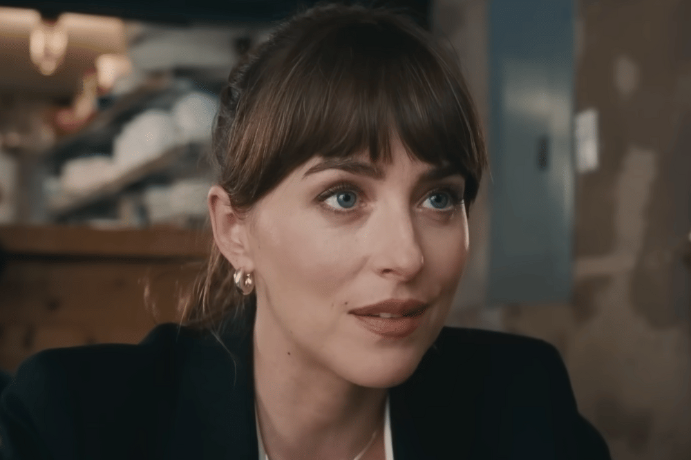 7 Fakta dan Sinopsis Film Materialists, Kisah Seorang Makcomblang