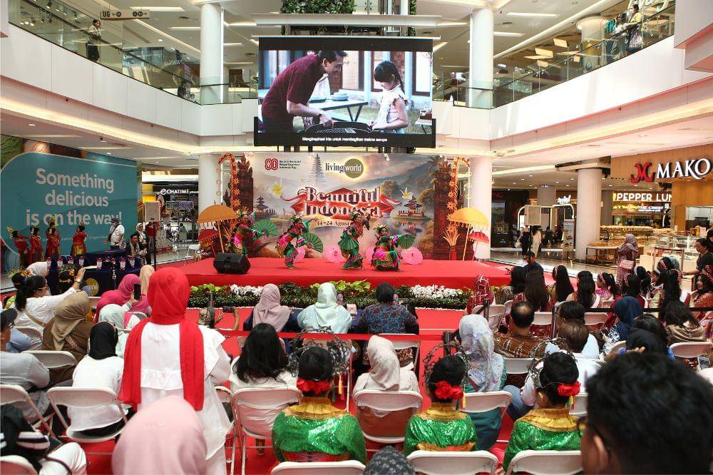 Rayakan HUT RI Bersama Keluarga 2.jpg