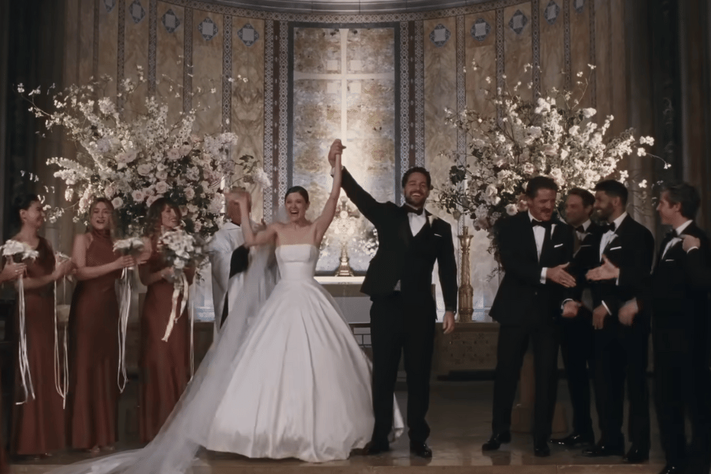 7 Fakta dan Sinopsis Film Materialists, Kisah Seorang Makcomblang