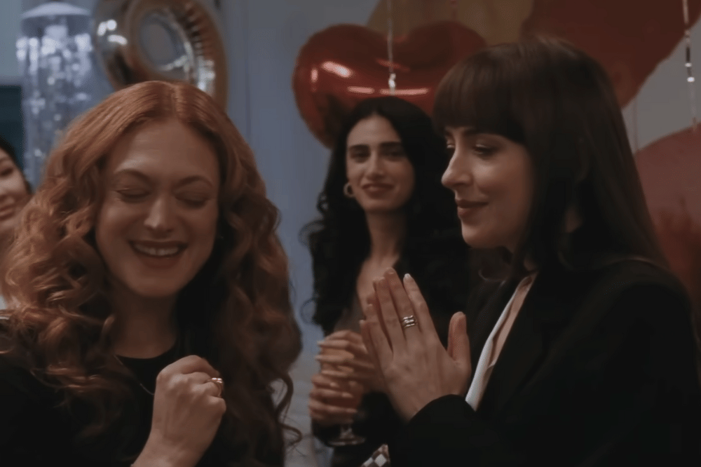 7 Fakta dan Sinopsis Film Materialists, Kisah Seorang Makcomblang