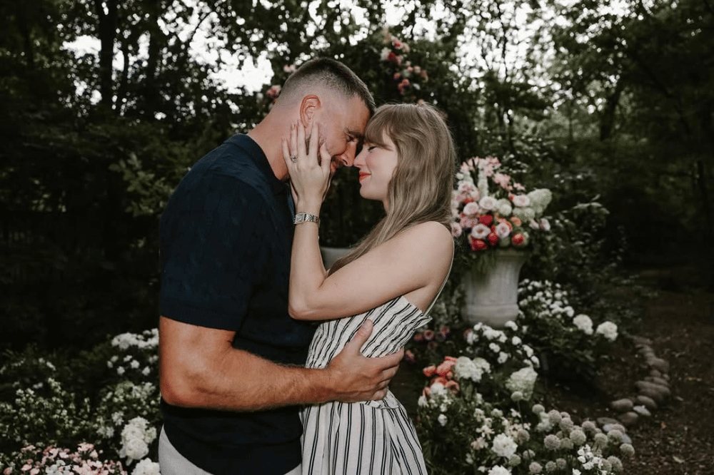 Berapa Perbedaan Usia Taylor Swift dan Travis Kelce?