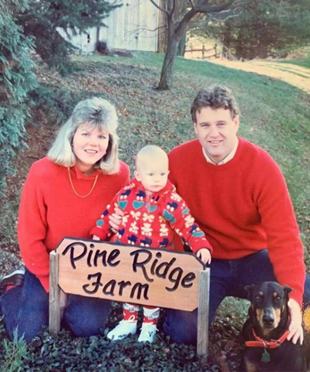 Fakta Orangtua Taylor Swift