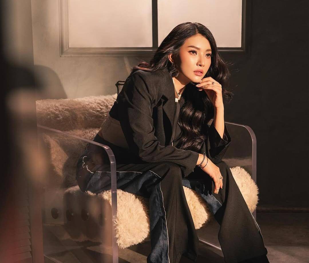 Pemotretan Sarwendah